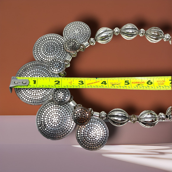 Vintage St. Thomas Silver Tone Multi Disc Textured Circle Statement Necklace - Picture 8 of 9